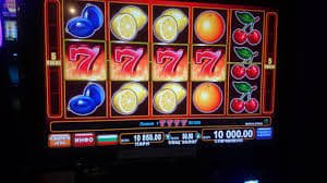 sllts VIP အစီအစဉ် မြန်မာ Exclusive Bonus Cashback MMK